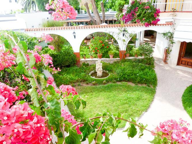 Hostal Oasis Menorca Ciutadella  Exterior photo