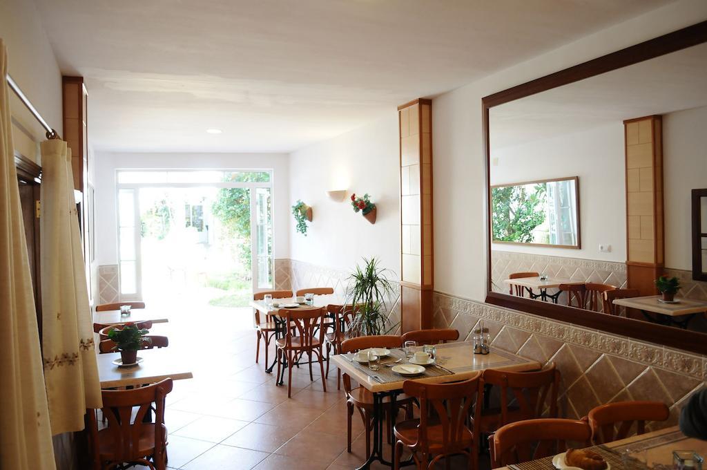 Hostal Oasis Menorca Ciutadella  Exterior photo