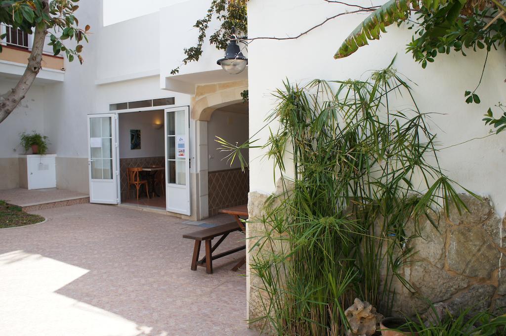 Hostal Oasis Menorca Ciutadella  Exterior photo