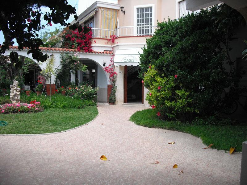 Hostal Oasis Menorca Ciutadella  Exterior photo